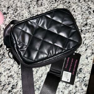Black puffer crossbody